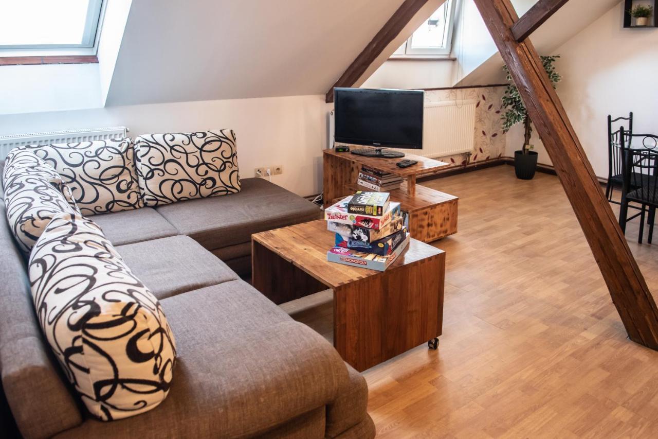 Podkrovni Apartman S Vyhledem Na Namesti Lomnice nad Luznici Экстерьер фото