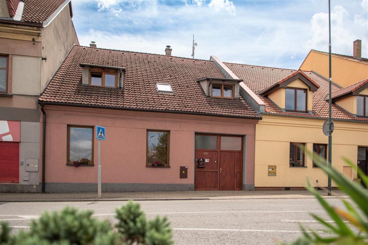 Podkrovni Apartman S Vyhledem Na Namesti Lomnice nad Luznici Экстерьер фото
